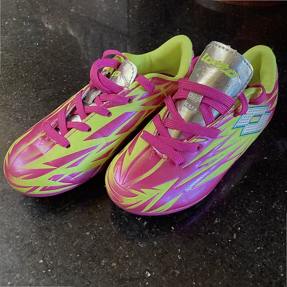 toddler soccer cleats size 9