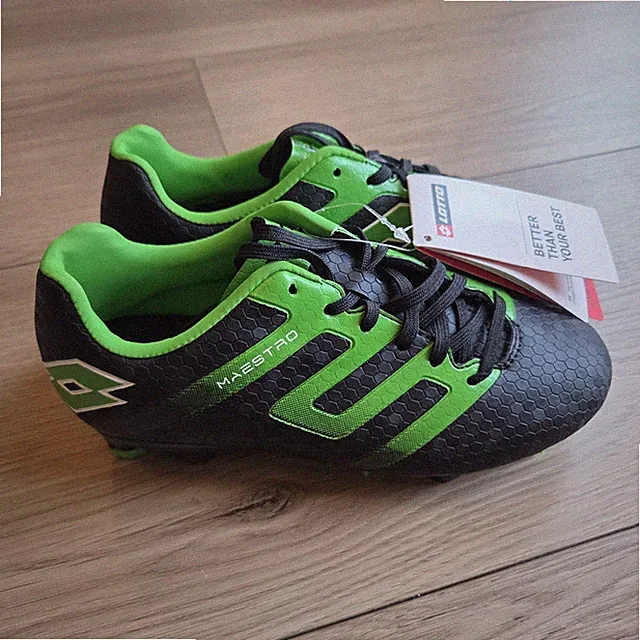 Lotto Maestro 700 V FG JR Soccer Cleats Youth 2.5 Kids Black/Green Light NWOB