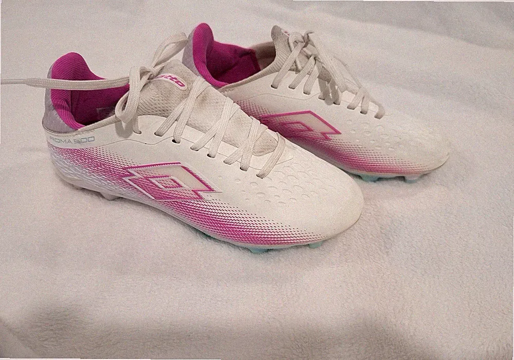 Lotto Roma 500 Girls Soccer Cleats White/Pink/Light Blue Size 2.5