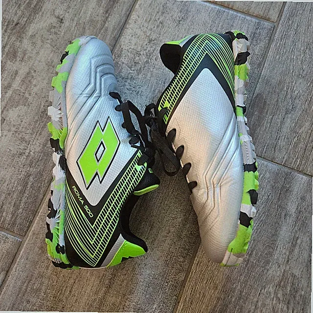 Lotto Roma 500 Turf Cleat Youth Size 5 Silver Black Lime Green Soccer Shoes