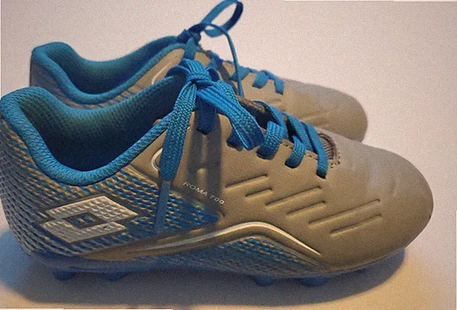 Lotto Roma 700 Soccer Cleats Baby Blue Size 12K Kids
