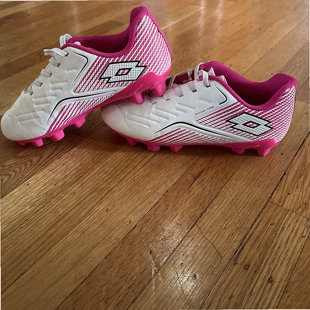 Lotto Roma 700 Soccer Cleats Pink/White YP23 Youth Girls Size 1