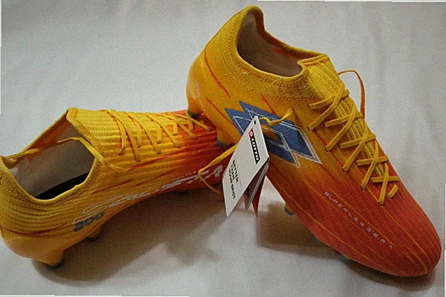 LOTTO SOLISTA 200 IX FG Soccer Cleats/Shoes Men's-US Size: 8 (VERY SOFT )