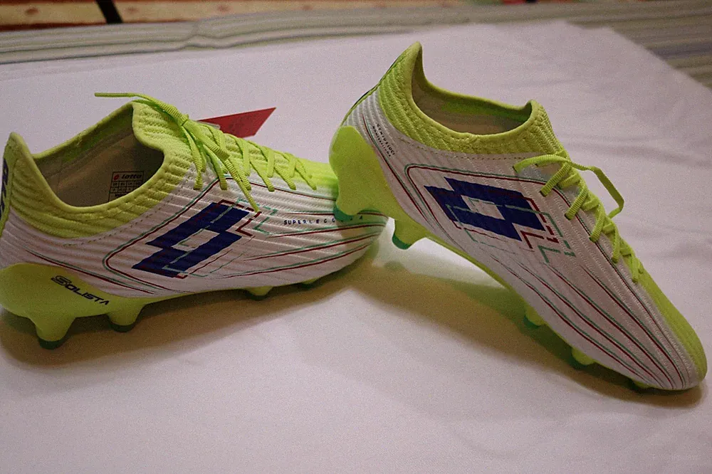 LOTTO Solista 200 VIII FG Soccer Cleats/Shoes Men's-US Size: 10 (VERY SOFT )