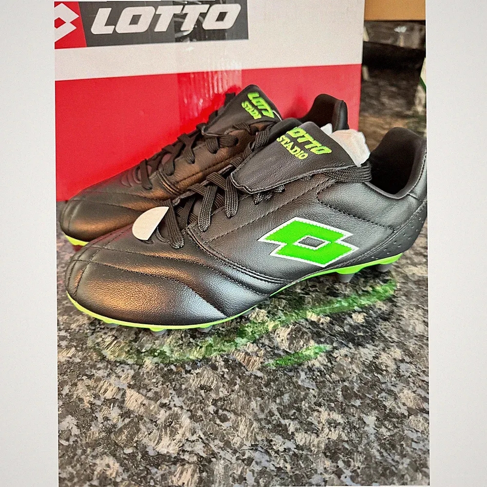 Lotto Stadio 200 III FG Mens Soccer Cleats Black Spring Green 218126 1NI Sz 7.5