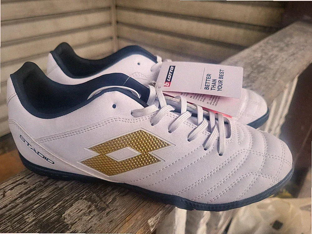 Lotto Stadio 705 Turf Medium Width Soccer Cleats White Gold 8 😃😍😎