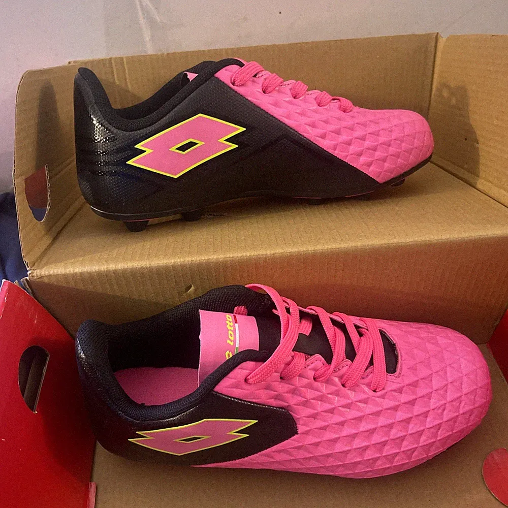 Lotto Youth Soccer Cleats Forza Elite II Pink/Black Size 2 Girls New In Box