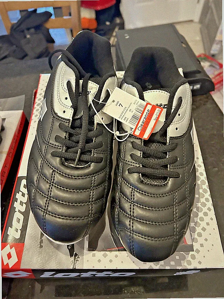 Lotto Youth Soccer Cleats Size 7 New In Box Kids Soccer Shoes Black