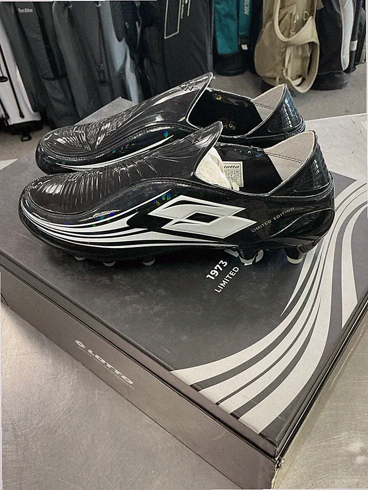 Lotto Zhero Gravity OG 50 Year FG Black Soccer Cleats 220487-10G Men’s Size 9