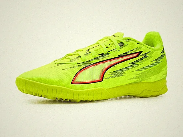 Man's Sneakers & Athletic Shoes PUMA Ultra 6 Play Turf Trainer Soccer Cleats