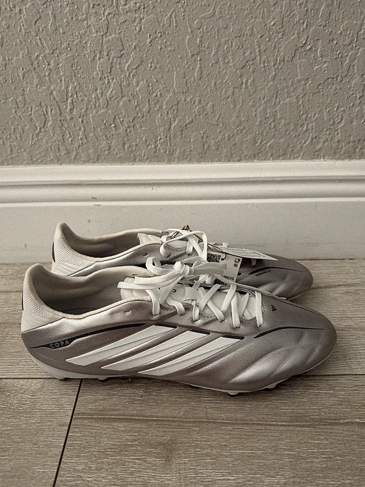 adidas soccer cleats men 10.5