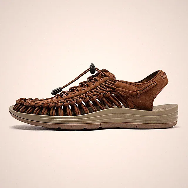 Men Fashion Casual Sandals Hand-woven Beach Shoes Outdoor Walking Water Slippers