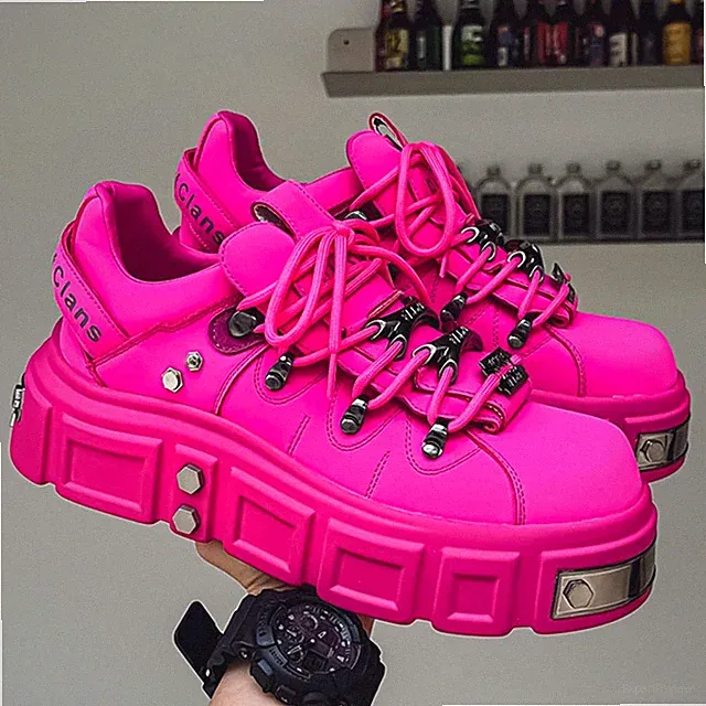 Men Outdoor Vulcanized Sneaker Metal Punk Platform Skateboard Tennis Sport Shoes