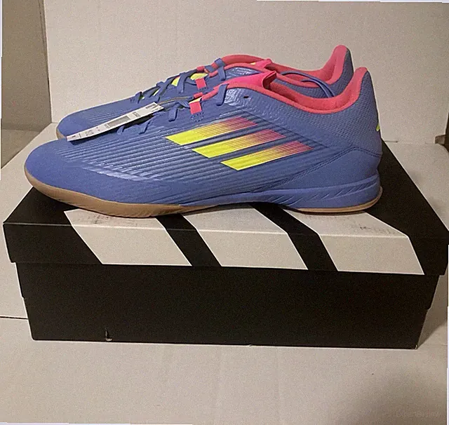 Men’s Adidas F50 League Indoor Soccer Cleats Sz 11.5
