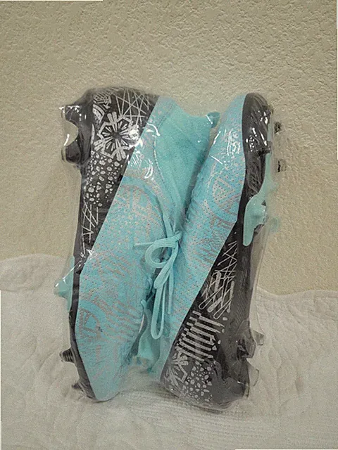 Men's & Boys' Soccer Cleats NEw Size 45 EU 11 US New