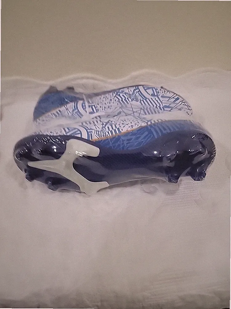 Men's & Boys' Soccer Cleats NEW Size 46 EU 11.5 US New