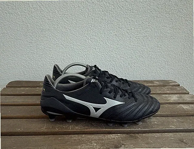 Men's Mizuno Morelia Neo II Soccer Football Cleats Professional Model US 9 UK 8