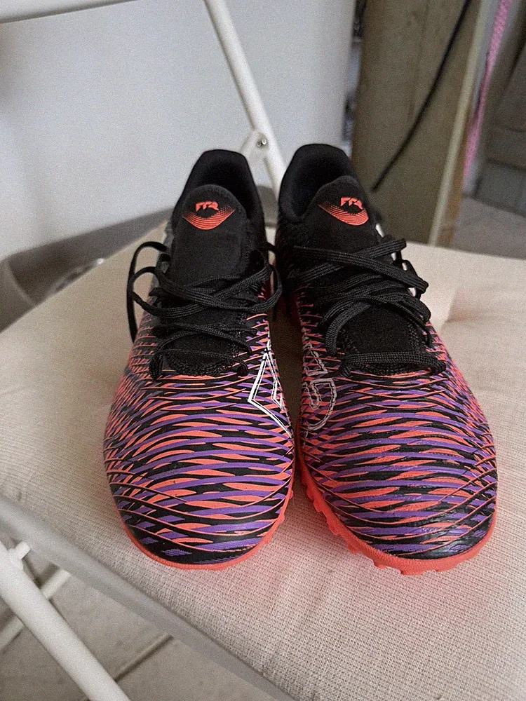 Men’s Puma Soccer InDoor Outdoor Cleats Size 13 Never Worn No Box.