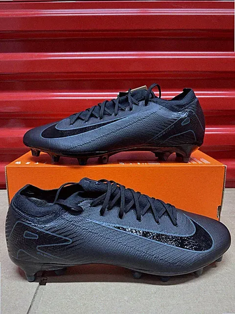Men’s Size 11.5 - Nike Zoom Mercurial Vapor 16 Pro AG-Pro Cleats FQ8684-002