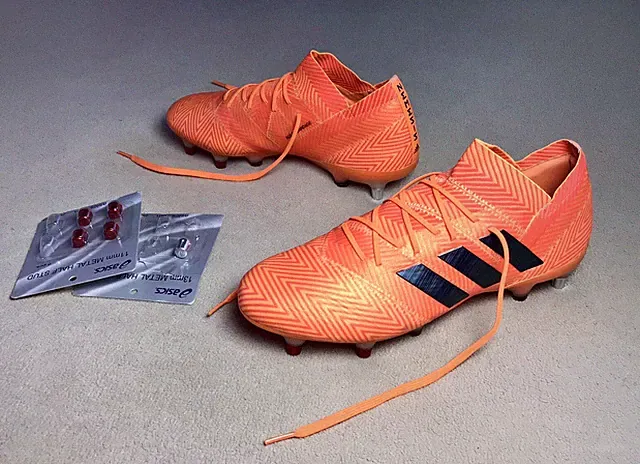 Men’s Size 11 Adidas Nemeziz 18.1 SG Soft Ground Soccer Cleats *W/ Stud Upgrade*