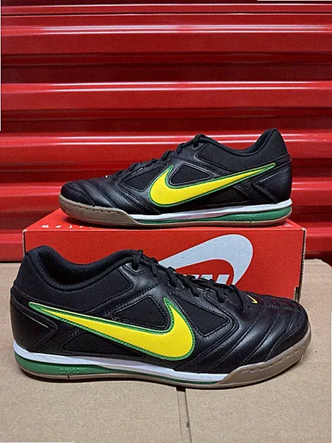 Men’s Size 12 - Nike Gato Soccer Indoor Court IC Brazil IB8509-001