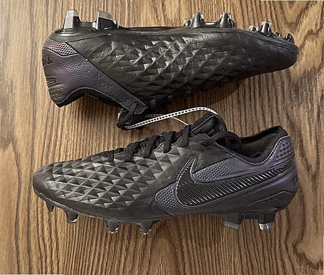 Men’s Size 12 Nike Tiempo Legend 8 Elite FG ACC Soccer Cleats AT5293-010