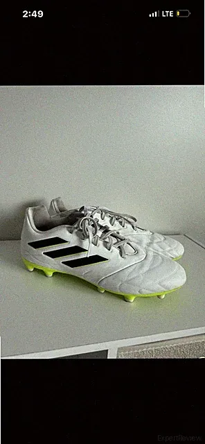 Men’s Size 9 Adidas Soccor Cleats