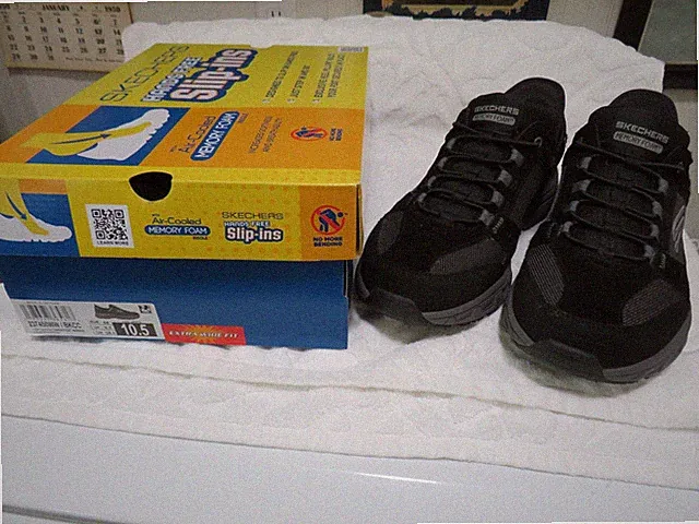 Men's Skechers Ex Wide Fit Black / Charcoal Size 10.5 Sneakers Used In Box