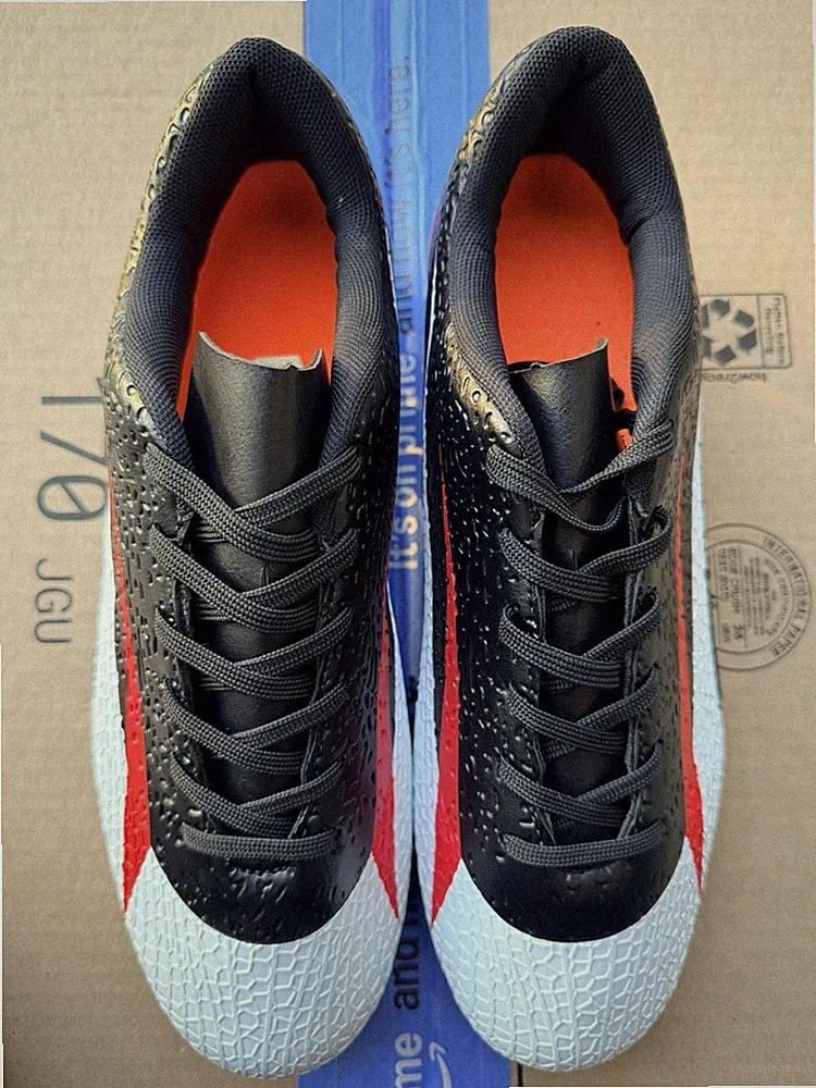 Men’s Soccer Low Top Lace-Up Plastic Cleats Spikes Solid Black/White/Red