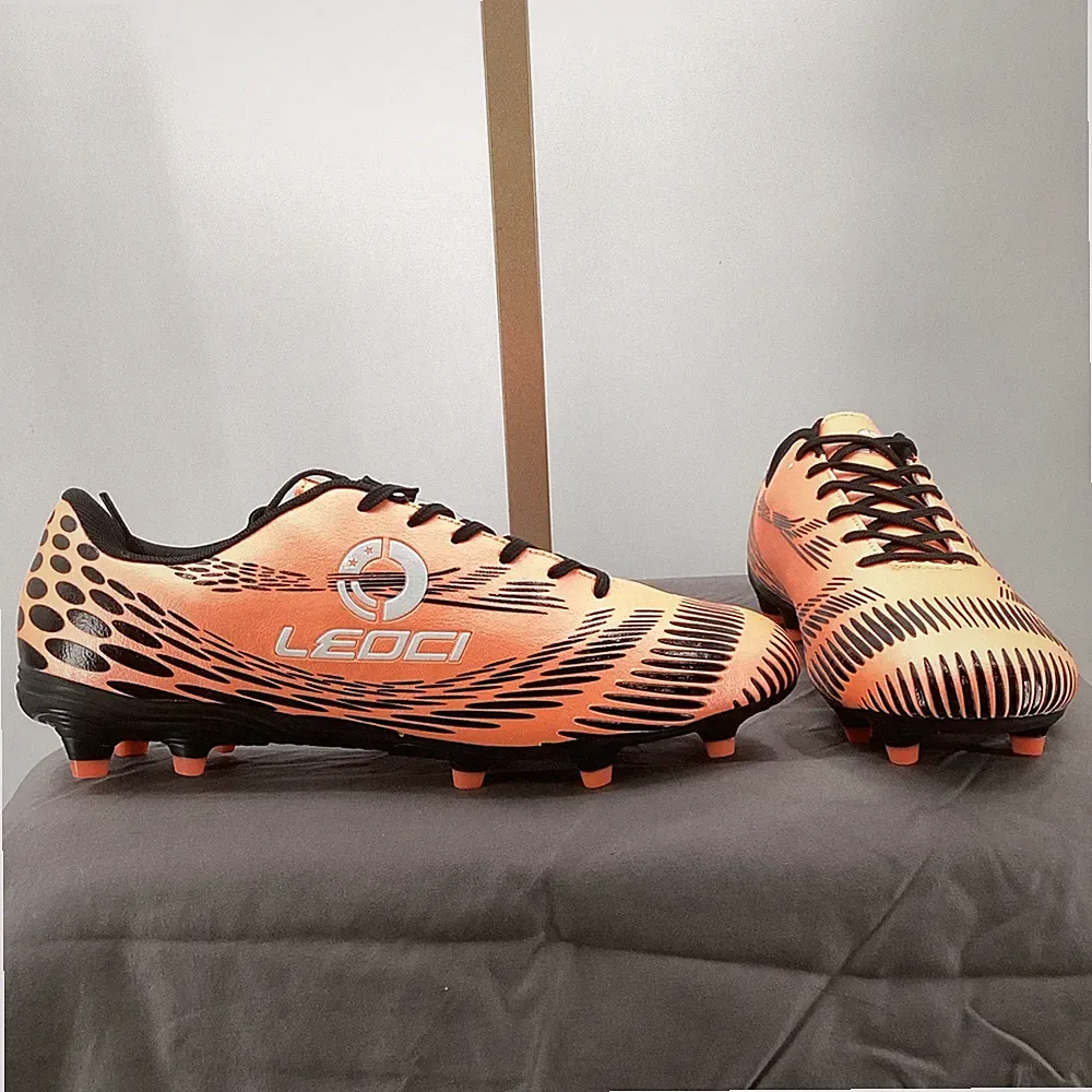 Men's Soccer Shoes Firm Ground Athletic Cleats Size 43 (US 9.5-10) NWT!