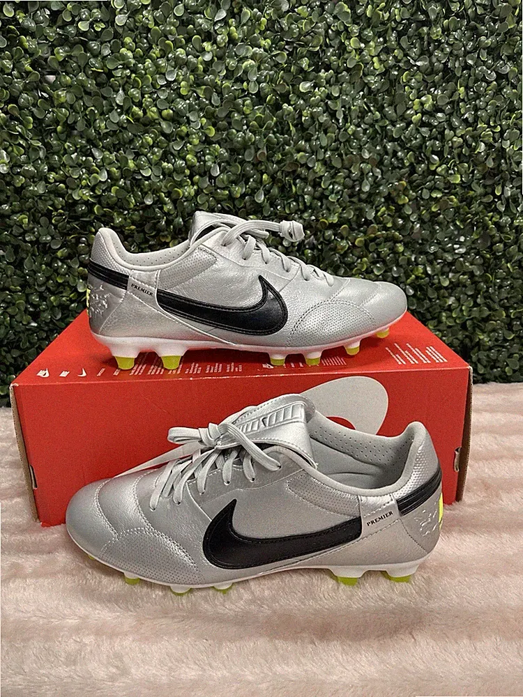 Men's Sz 7 - Nike Premier 3 FG Low Top Soccer Cleats Metallic Silver HM0265-004