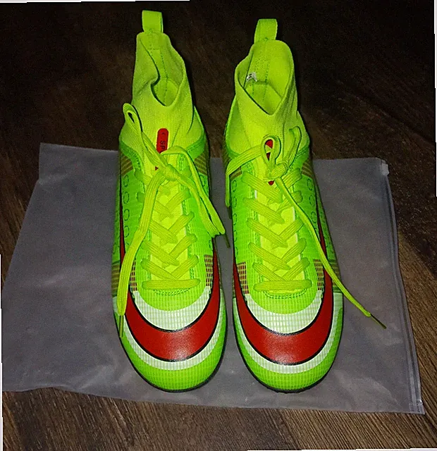 * Men's Turf Cleats *