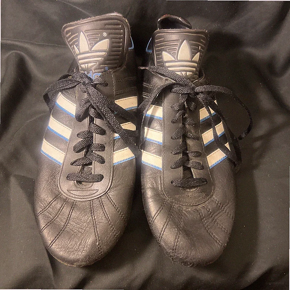 Men’s vintage black Adidas Beckenbauer Stopper soccer cleats. Size 8.5