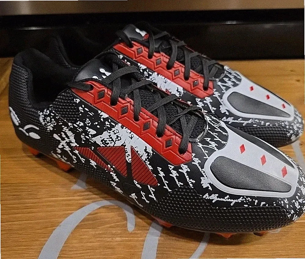 Mens 11 Soccer Shoes Professional Low Top FG Training Football Cleats Shoes