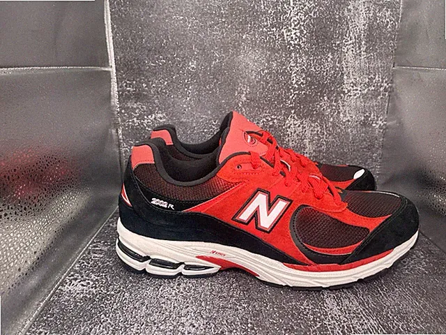 Mens New Balance True Red White Black Retro 2002R Suede Run U2002RZA New Sz 11.5