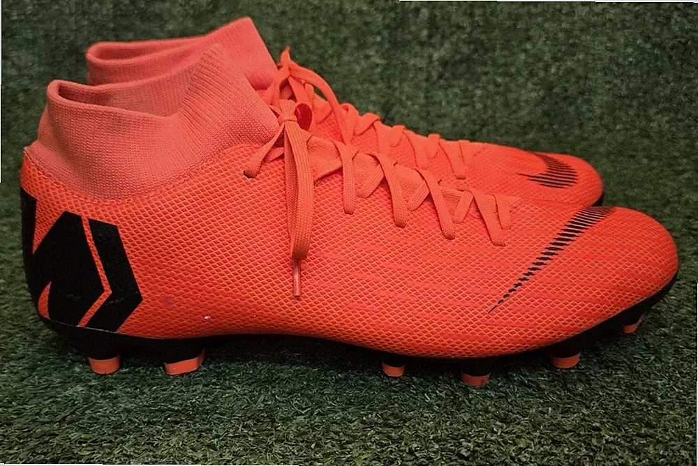 Mens Size 7.5 Nike Superfly 6 Academy Cleats Soccer Orange Football Boots