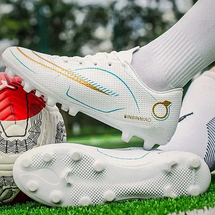Mens soccer cleats US Size 10.5 - 11 Brand New Euro Size 44 WHITE