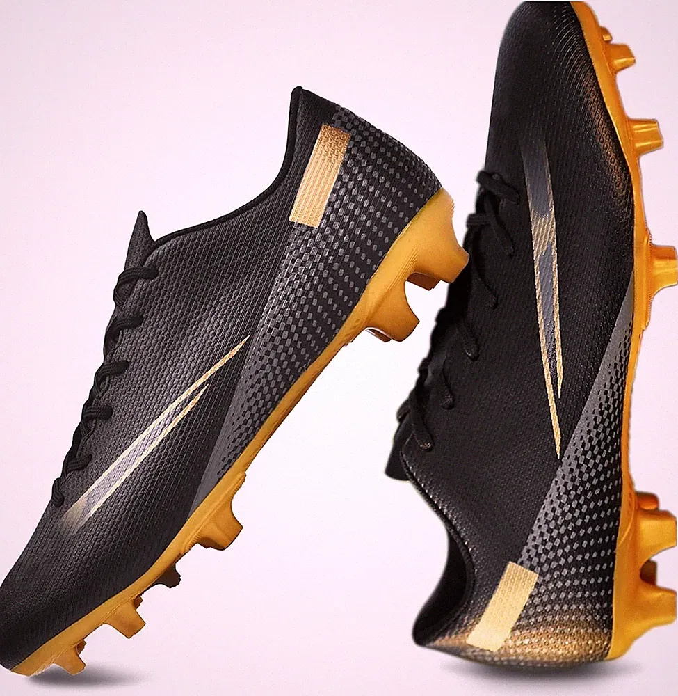 Mens soccer cleats US Size 9.5-10 Brand New Euro Size 43 Black/Gold