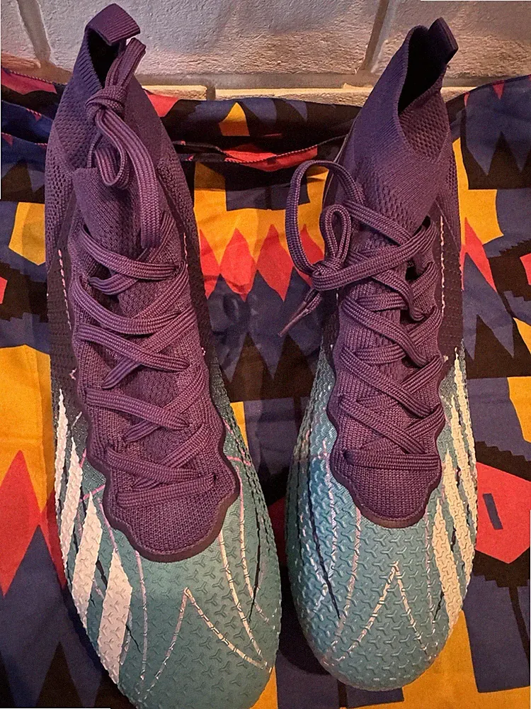 Messi Style High Top Soccer Cleats/TF/FG Professional Golden Shoes