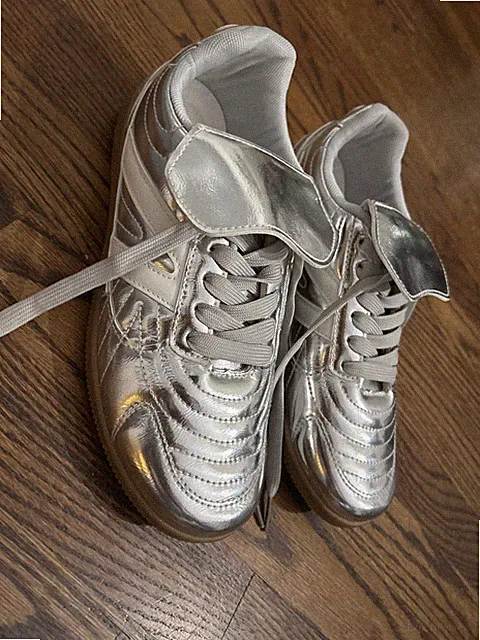 Metallic Indoor Soccer Shoes