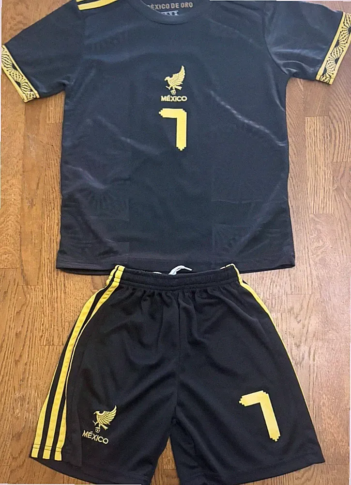 Mexico de Oro Youth Soccer Jersey Shorts Set Size 22/Youth XS Romo #7 Black Gold