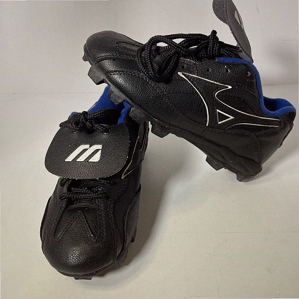 Mizuno Soccer Cleats for Kids