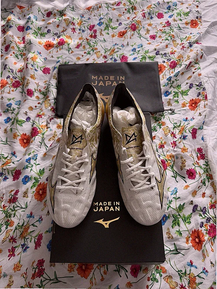 Mizuno Alpha I Japan Made in Japan FG Soccer Cleats White Gold US 9.5