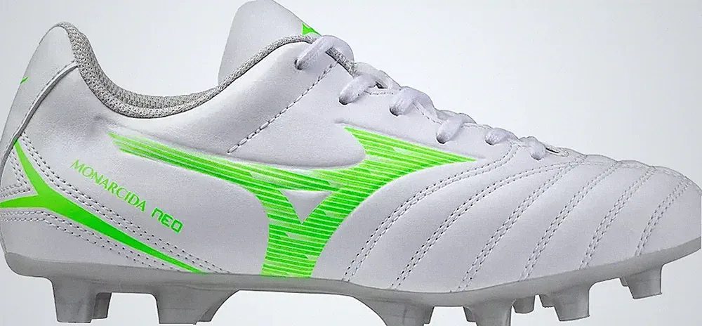 mizuno soccer cleats men
