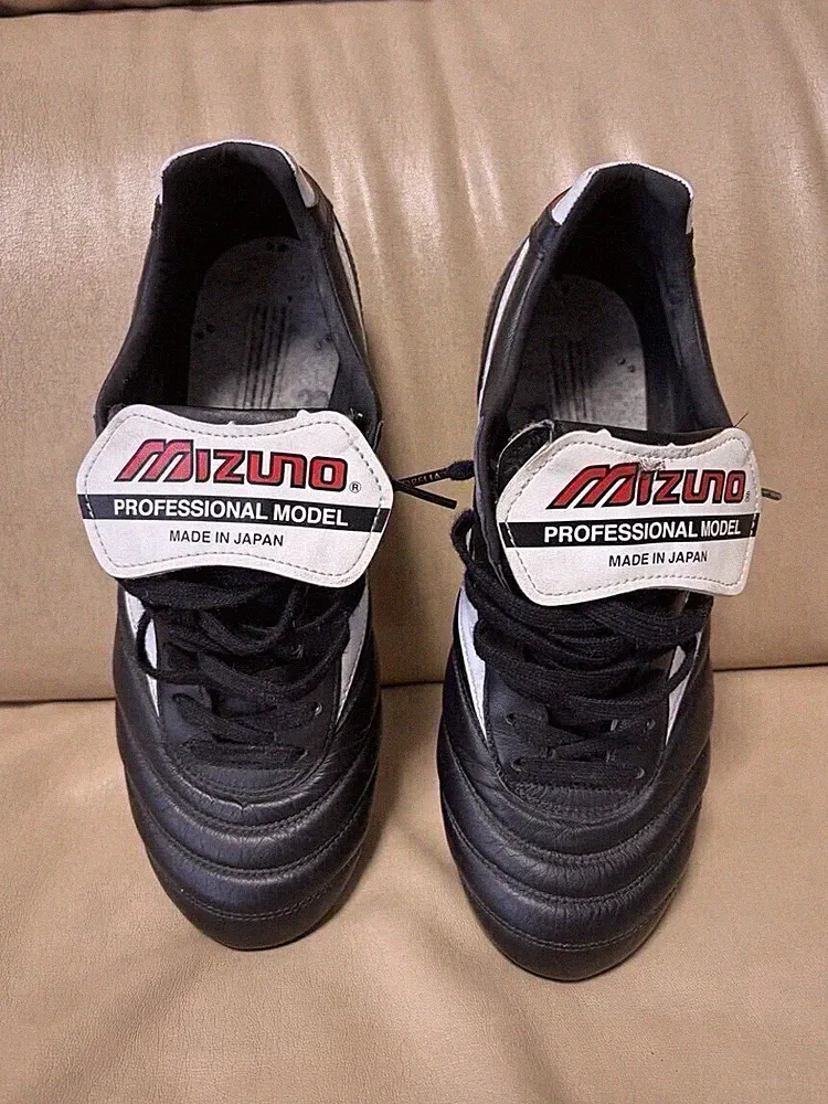 Mizuno Morelia 2 Japan Soccer Cleats Kids 25cm Used Football Shoes