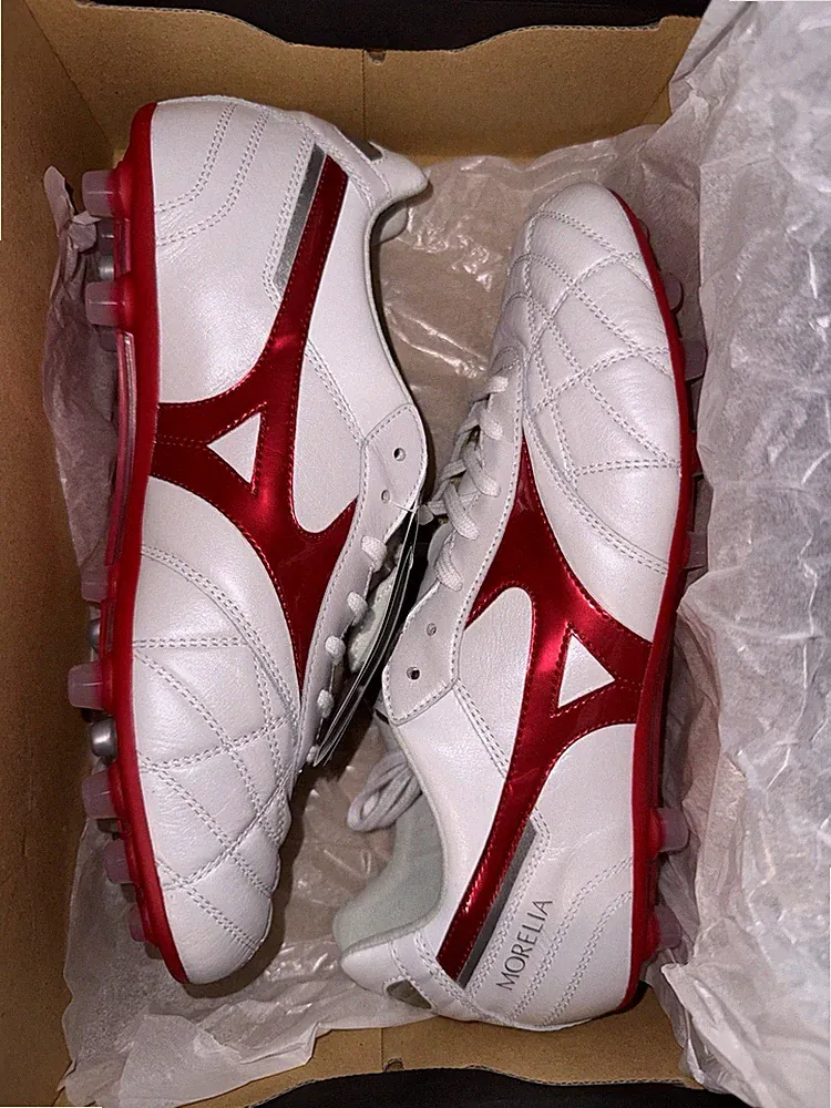 Mizuno Morelia II Japan AG P1GA250360 White Ruby Red Soccer Cleats US7.5
