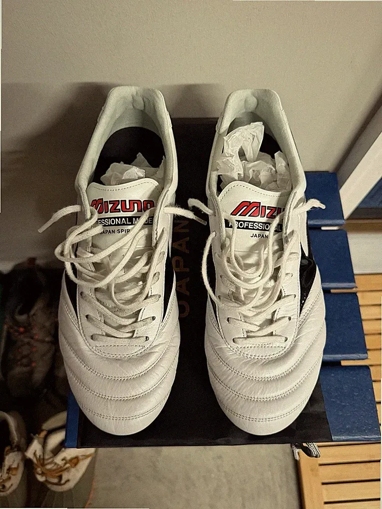 Mizuno Morelia II Japan Kangaroo Leather Soccer Cleats Size 9.5 WORN ONCE