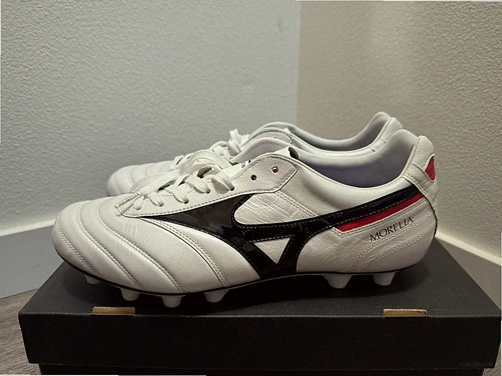 Mizuno Morelia II Made in Japan KL Soccer Cleat (Size 9.5)