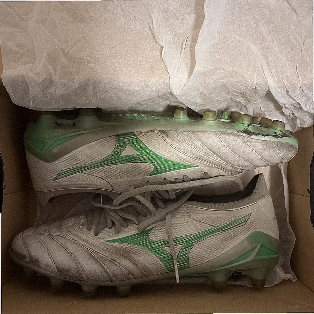 Mizuno Morelia Neo 4 Beta Japan Men's Soccer Shoes Football Sports