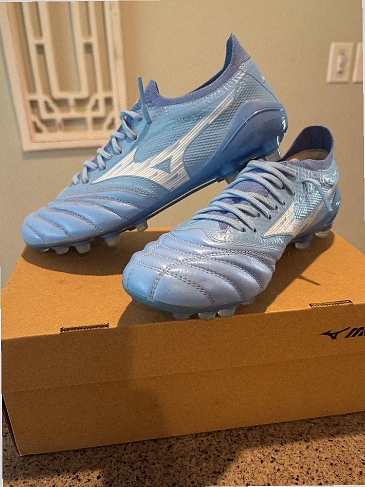 Mizuno Morelia Neo elite soccer cleats youth 6